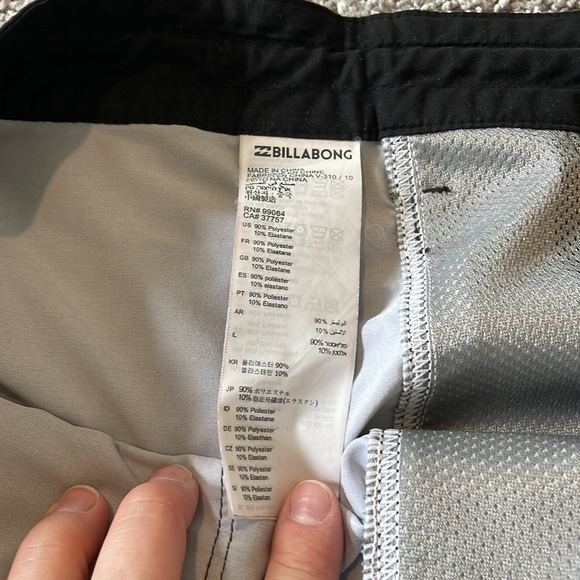 Billabong Board Shorts - Picture 11 of 11
